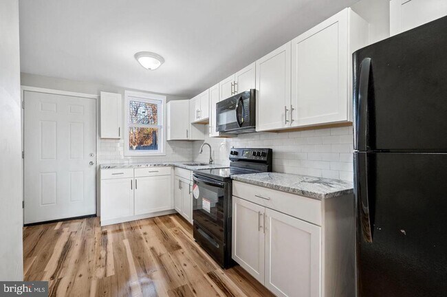 2131 E Clearfield St in Philadelphia, PA - Building Photo - Building Photo
