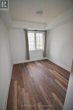50-250 Lakebreeze Dr in Newcastle, ON - Building Photo - Building Photo