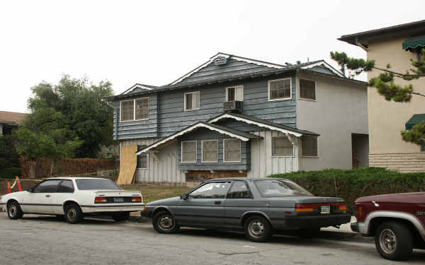 13817 Christine Dr in Whittier, CA - Building Photo