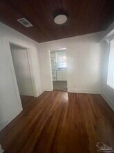 4425 Garcon Point Rd in Milton, FL - Foto de edificio - Building Photo