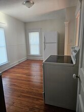 9 1/2 3rd Ave, Unit Upstairs in Mount Vernon, OH - Building Photo - Building Photo