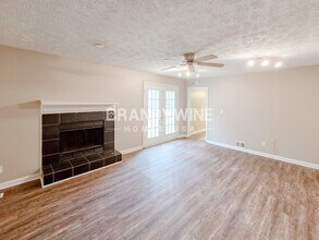 112 Valerie Ct in Stockbridge, GA - Foto de edificio - Building Photo