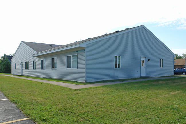 Oakwood Apartments in Superior, WI - Building Photo - Building Photo