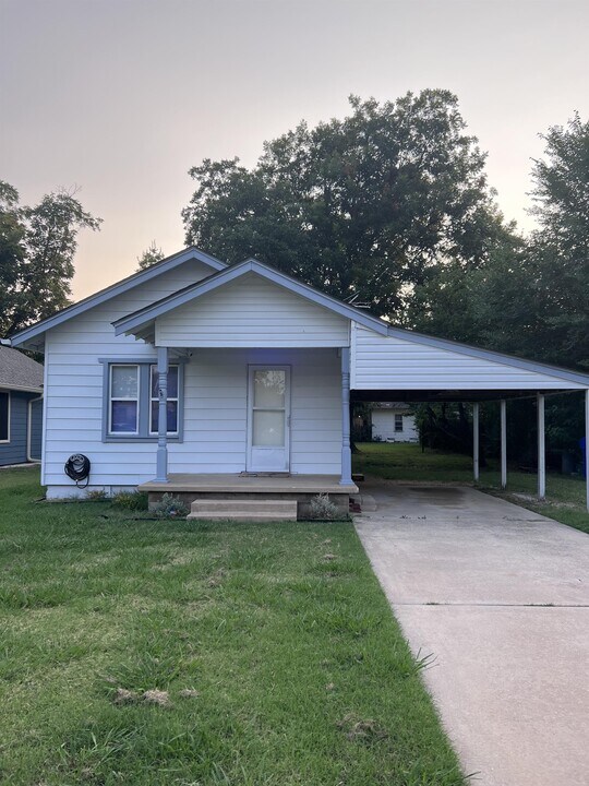 420 N Stewart Ave in Norman, OK - Building Photo