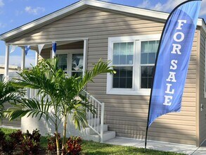 5267 SW 32nd St in Davie, FL - Foto de edificio - Building Photo