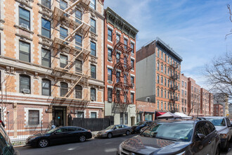 186 E 2nd St in New York, NY - Building Photo - Building Photo