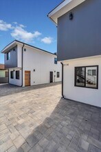 2116 E 2nd St in Los Angeles, CA - Foto de edificio - Building Photo