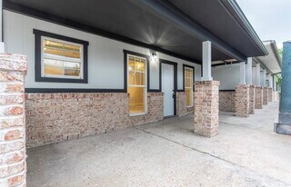 2127 Maximilian St in Houston, TX - Building Photo