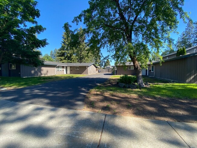 property at 2909-2911 E 33rd Ave