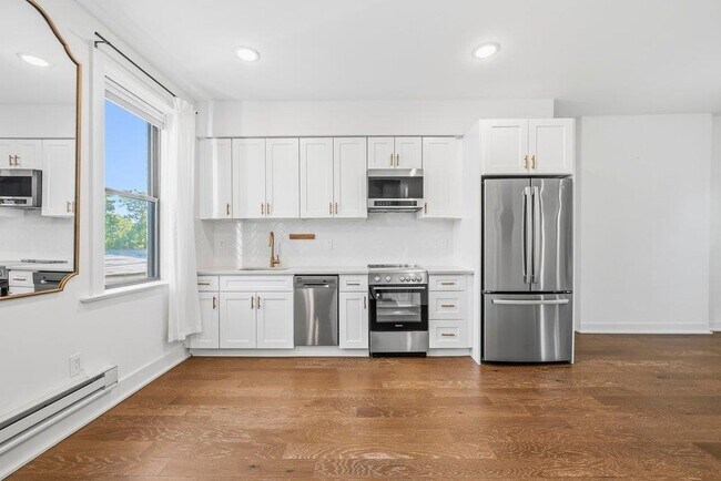 366 2nd St in Jersey City, NJ - Building Photo - Building Photo
