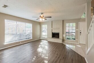 1909 Wildwood Ridge Dr in Missouri City, TX - Building Photo - Building Photo
