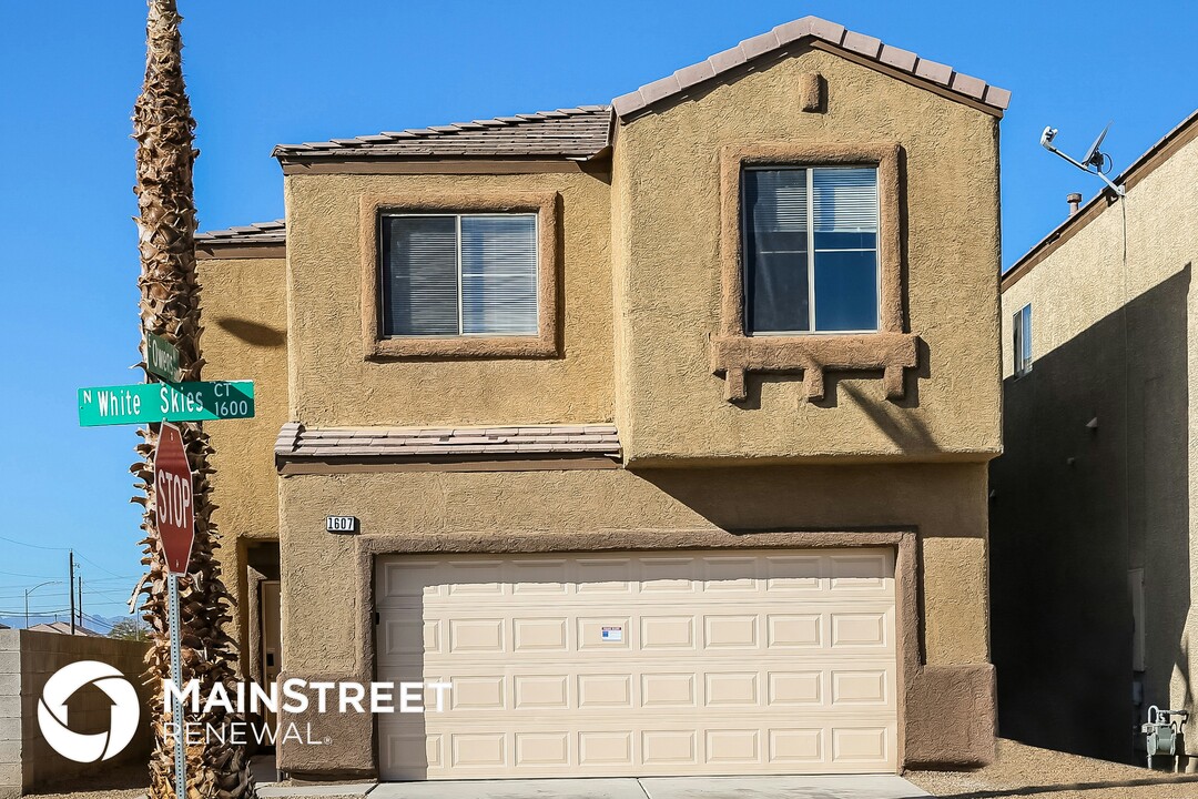 1607 White Skies Ct in Las Vegas, NV - Foto de edificio