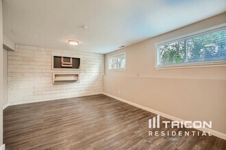 32800 35th Ave SW in Federal Way, WA - Foto de edificio - Building Photo
