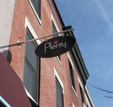 1710 E Passyunk Ave in Philadelphia, PA - Foto de edificio - Building Photo