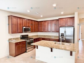 7280 Quill Dr in Reno, NV - Building Photo - Building Photo