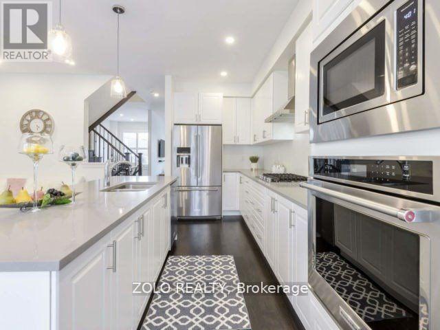 10 Brushwood Dr in Brampton, ON - Building Photo