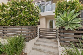 5501 River Ave in Newport Beach, CA - Building Photo - Building Photo