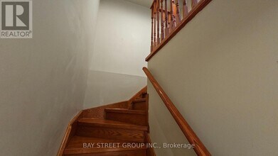 2107 Wincanton Crescent in Mississauga, ON - Building Photo - Building Photo