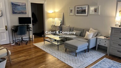 475 Beacon St, Unit 1R in Boston, MA - Building Photo - Building Photo