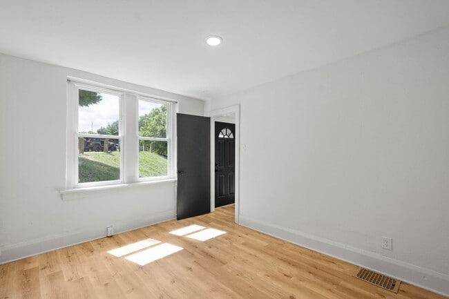 1125.5 McNeilly Ave in Pittsburgh, PA - Building Photo - Building Photo