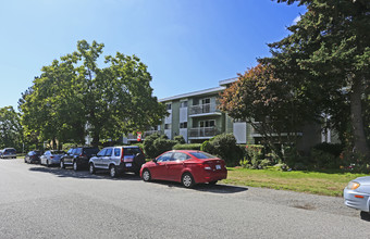 Firhaus Apartment in White Rock, BC - Building Photo - Building Photo