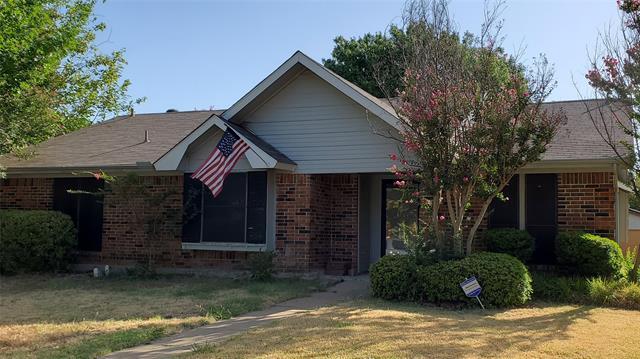 2912 Guinevere Dr in Plano, TX - Foto de edificio