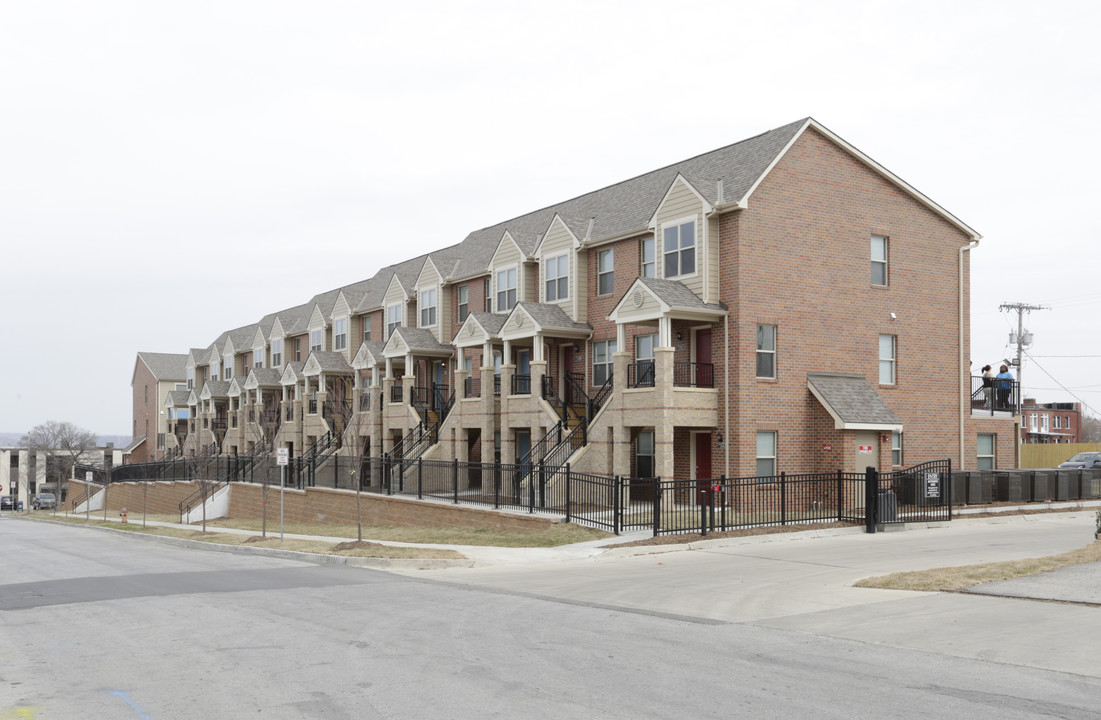 Rose Hill Townhomes in Kansas City, MO - Foto de edificio