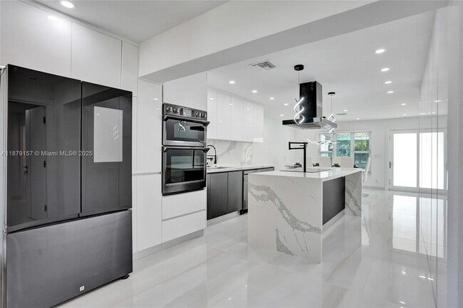 4530 SW 34th Dr in Fort Lauderdale, FL - Building Photo - Building Photo