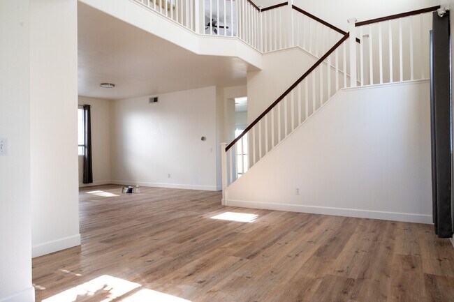 15747 Roan Rd in Chino Hills, CA - Building Photo - Building Photo