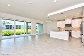 2609 Seychelles Cir in Naples, FL - Building Photo - Building Photo