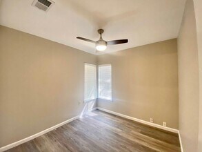 16427 Oak Rock St in San Antonio, TX - Building Photo - Building Photo