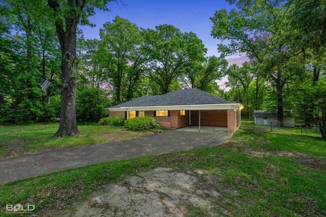 6119 Bradford Dr in Shreveport, LA - Building Photo - Building Photo