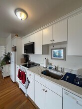 2 Craigie St, Unit 3 in Somerville, MA - Foto de edificio - Building Photo