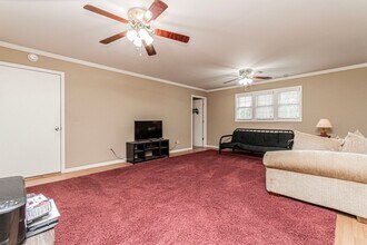 1113 NW 3rd St in Abilene, KS - Building Photo - Building Photo