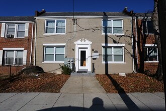 1326 Downing Pl NE in Washington, DC - Building Photo - Building Photo
