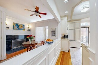 15 Garrison Rd, Unit 1 in Brookline, MA - Building Photo - Building Photo