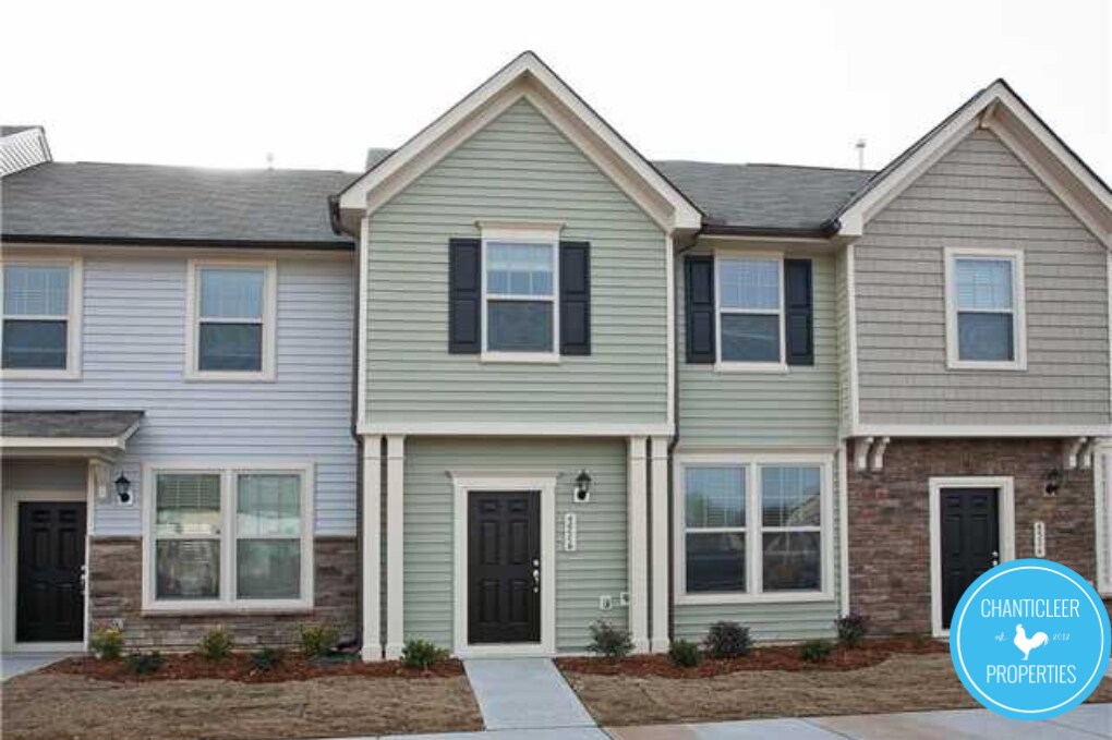 2233 Sunny Cove Dr in Raleigh, NC - Building Photo