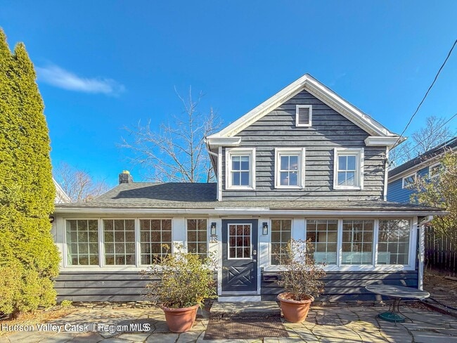 property at 18 Rock City Rd