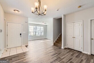 11381 Michelle Way in Hampton, GA - Foto de edificio - Building Photo