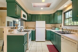 217 Cornell Dr SE in Albuquerque, NM - Building Photo - Building Photo