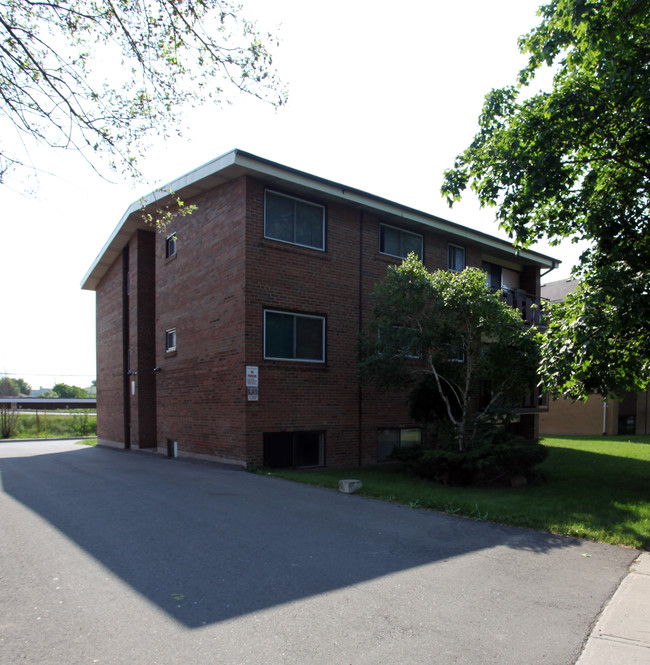 101 Blackfriar Ave in Toronto, ON - Building Photo - Primary Photo