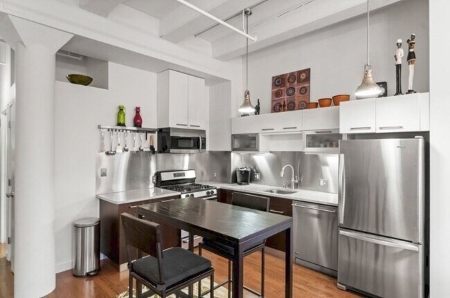 88 Kingston St, Unit 3E in Boston, MA - Building Photo - Building Photo