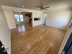 1051 E Badillo St in Covina, CA - Building Photo - Building Photo