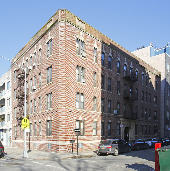 Atlantic Court in Brooklyn, NY - Building Photo