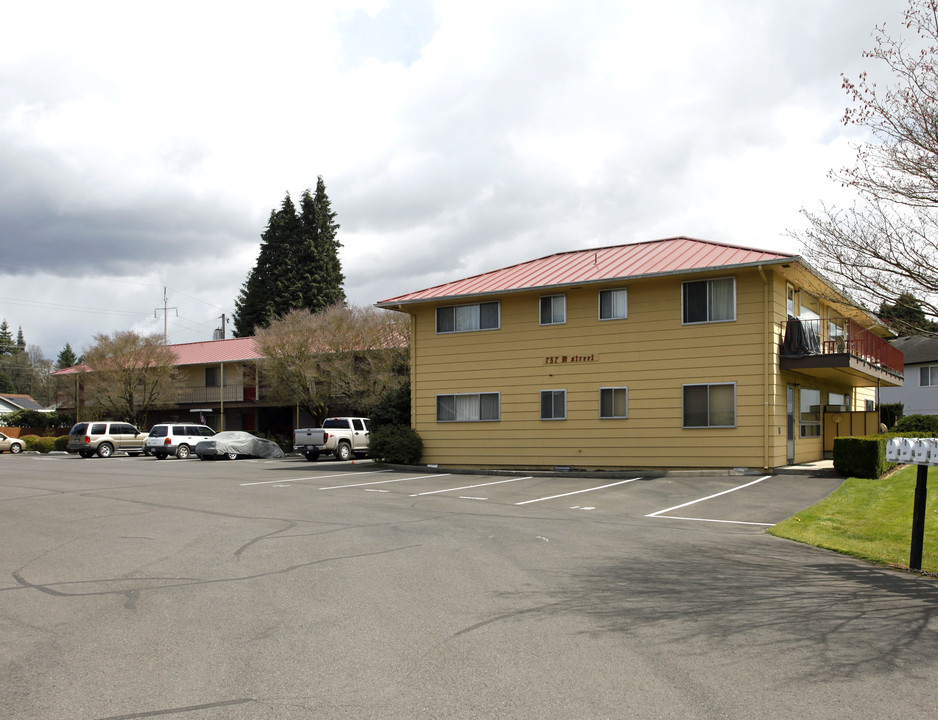 Shaver Apartments in Washougal, WA - Building Photo