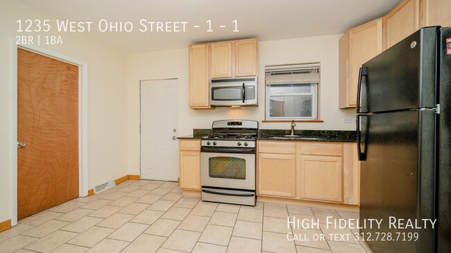 1235 W Ohio St in Chicago, IL - Building Photo - Building Photo
