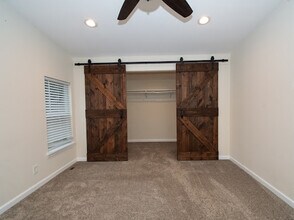 21610 185th St Ct E in Orting, WA - Building Photo - Building Photo