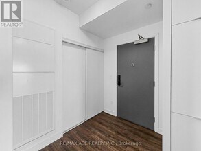 4569 Kingston Rd in Toronto, ON - Building Photo - Building Photo