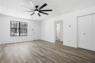 858 Ohara Dr in Jonesboro, GA - Building Photo - Building Photo