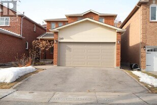249 Thornway Ave in Vaughan, ON - Building Photo